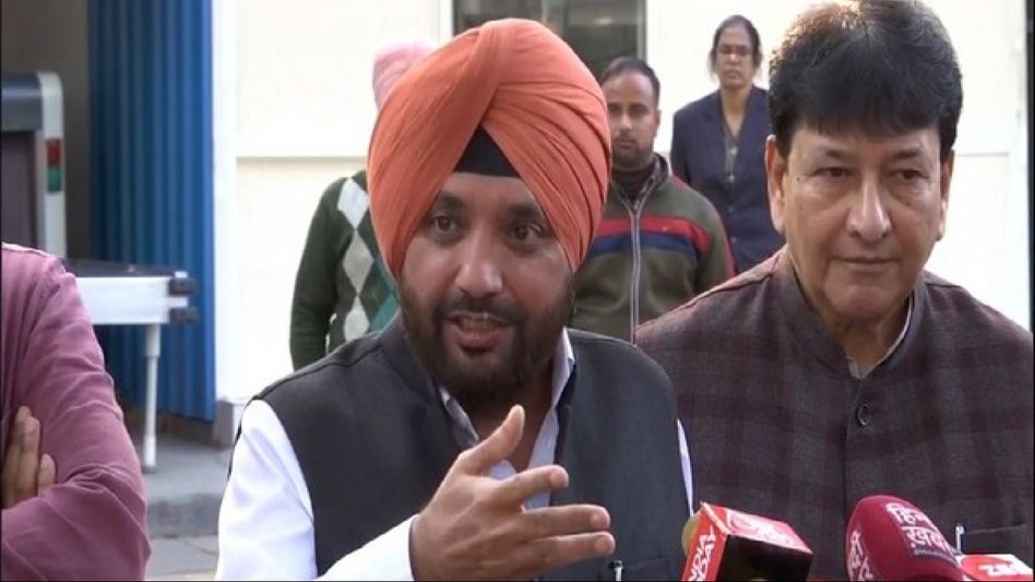 Delhi Congress chief Arvinder Singh Lovely resigns, cites party's alliance with AAP Delhi Congress chief Arvinder Singh Lovely resigns, cites party's alliance with AAP