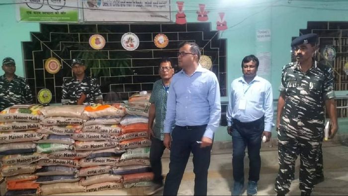 Returning Officer of West Parliamentary Constituency Vishal Kumar visits Strong Rooms