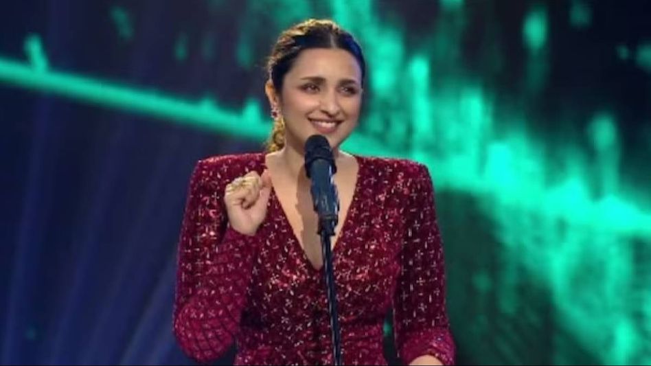 Parineeti Chopra ventures into playback singing, old video singing patriotic song goes viral Parineeti Chopra ventures into playback singing, old video singing patriotic song goes viral