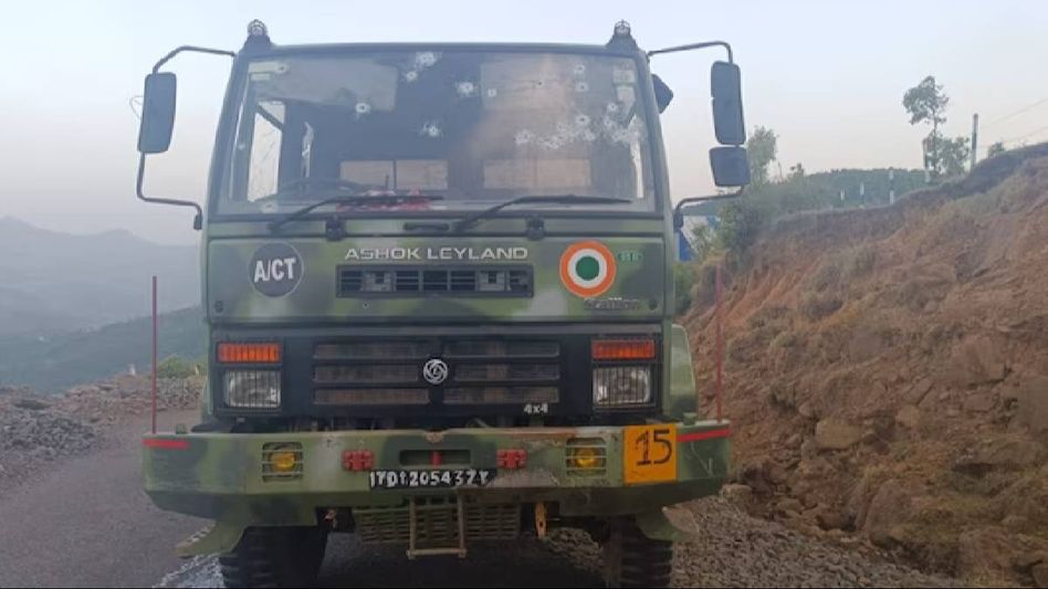 5 IAF personnel injured after terrorists attack convoy in J&K's Poonch 5 IAF personnel injured after terrorists attack convoy in J&K's Poonch