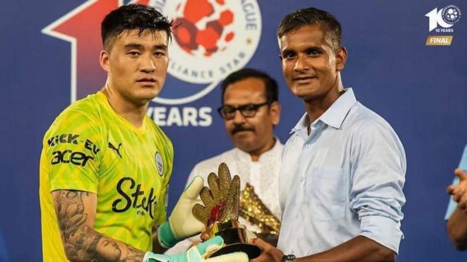 Sikkim's shinning star Phurba Lachenpa wins ISL Golden Glove Sikkim's shinning star Phurba Lachenpa wins ISL Golden Glove