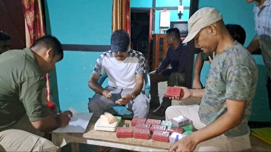 Assam: Lekhapani police seize drugs worth Rs 1.5 lakh, 3 peddlers arrested Assam: Lekhapani police seize drugs worth Rs 1.5 lakh, 3 peddlers arrested