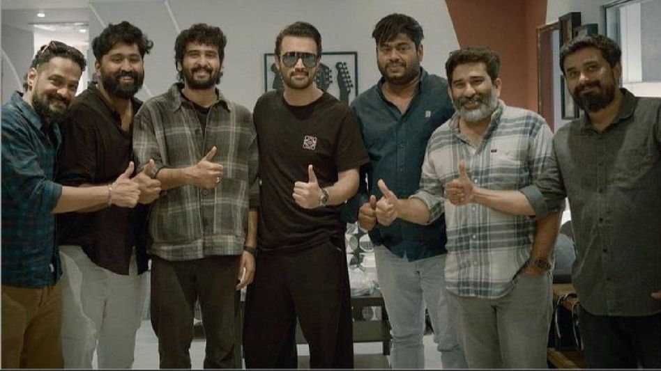 Pakistani Singer Atif Aslam to make Malayalam Film debut with song 'Hijr' in 'Haal' Pakistani Singer Atif Aslam to make Malayalam Film debut with song 'Hijr' in 'Haal'