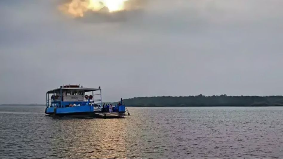 Guwahati-North Guwahati ferry services suspended due to the rise in water level of Brahmaputra River. Guwahati-North Guwahati ferry services suspended due to the rise in water level of Brahmaputra River.