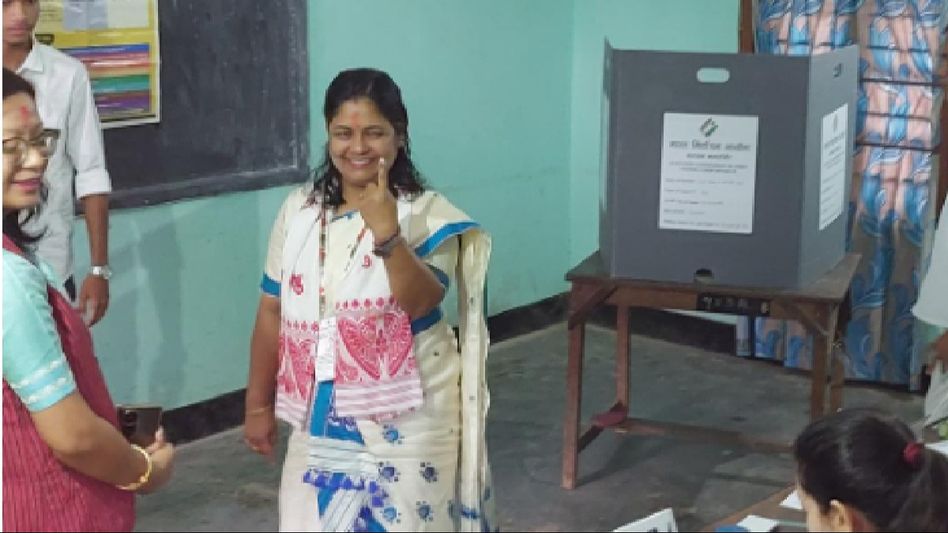 Assam: BJP candidate Bijuli Kalita Medhi casts her vote in Guwahati Assam: BJP candidate Bijuli Kalita Medhi casts her vote in Guwahati