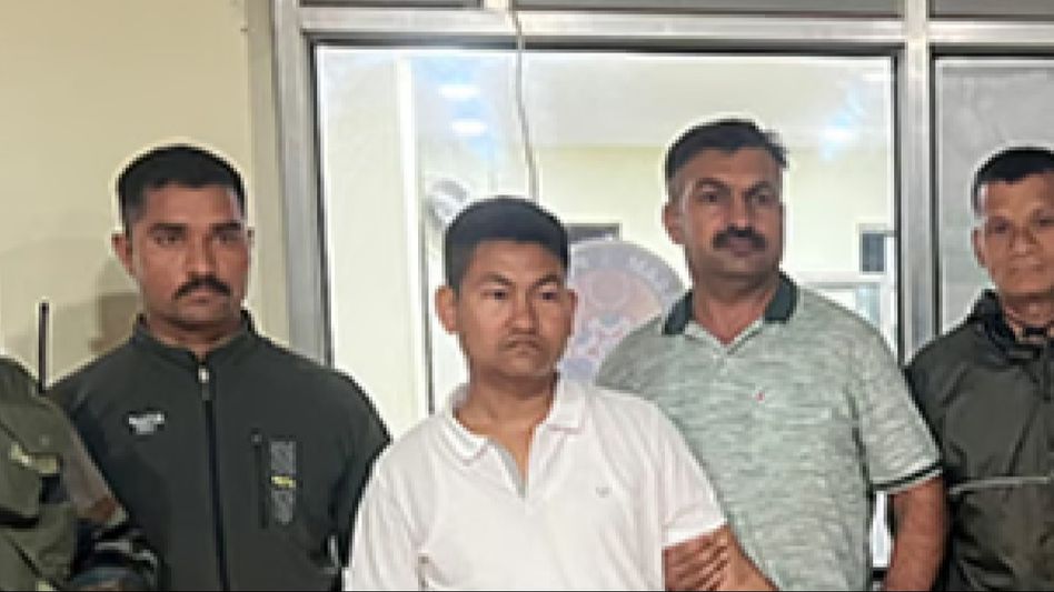 Assam: Former ULFA-I member arrested for possession of weapons illegally in Tinsukia Assam: Former ULFA-I member arrested for possession of weapons illegally in Tinsukia