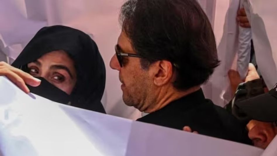 Pakistan: Imran Khan’s wife, Bushra Bibi, shifted to jail from house arrest Pakistan: Imran Khan’s wife, Bushra Bibi, shifted to jail from house arrest