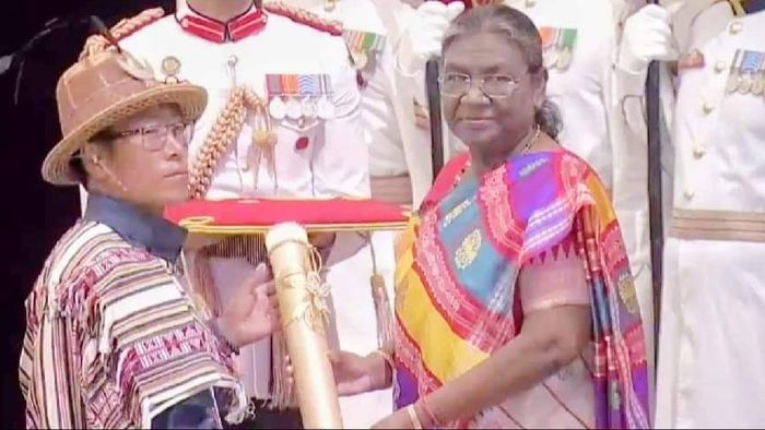 Sikkim Governor extend congratulations to Padma Shri awardee Jordan Lepcha for reviving traditional craft