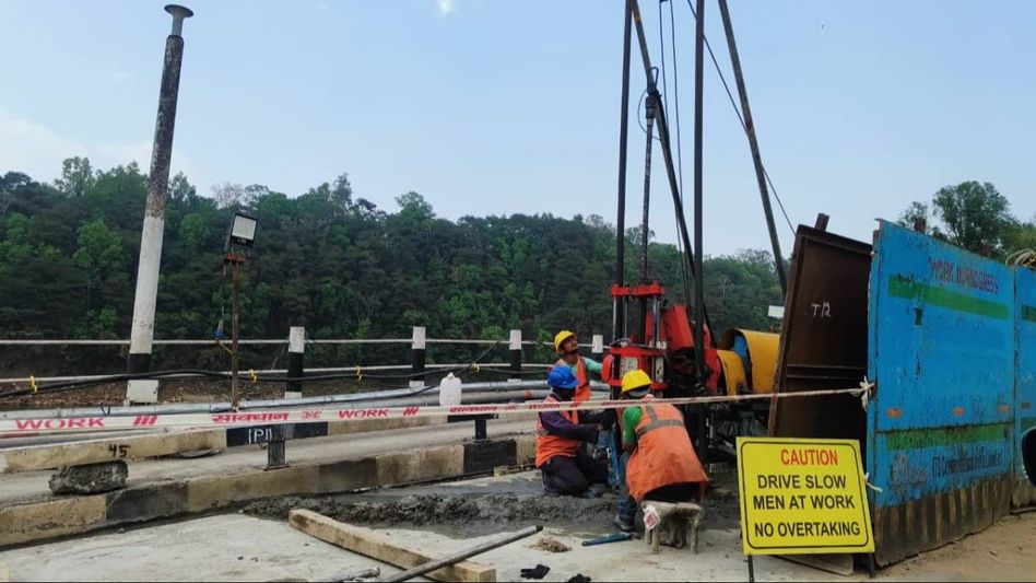 Shillong: Public advised to seek alternate routes amidst traffic congestion at under-construction Umiam Bridge Shillong: Public advised to seek alternate routes amidst traffic congestion at under-construction Umiam Bridge