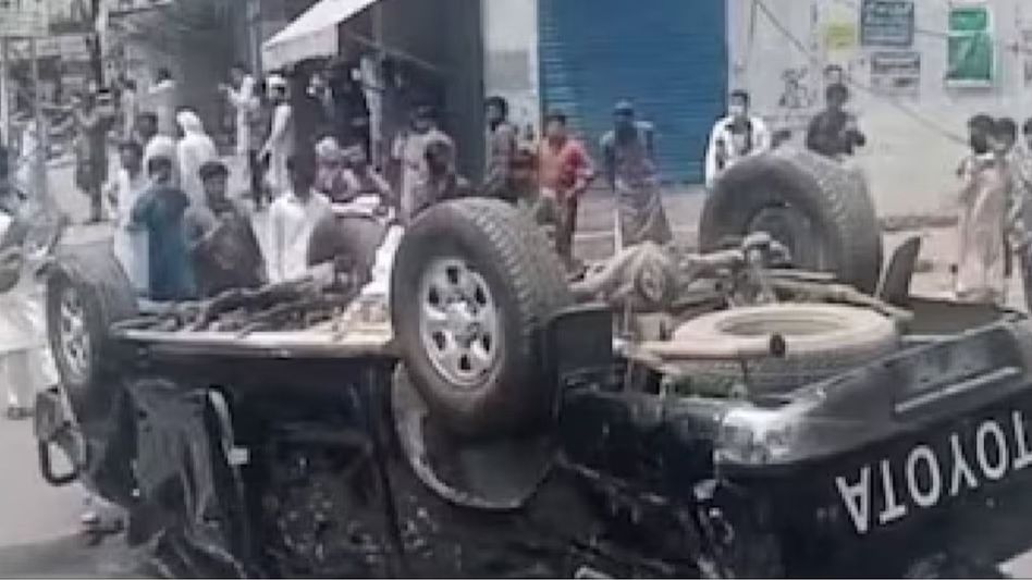 Chaos grips PoK as anti-government rallies turn violent Chaos grips PoK as anti-government rallies turn violent