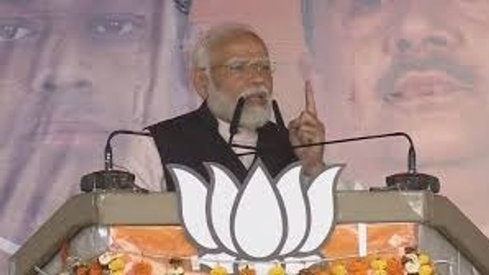 PM Modi blasts TMC in Hooghly rally