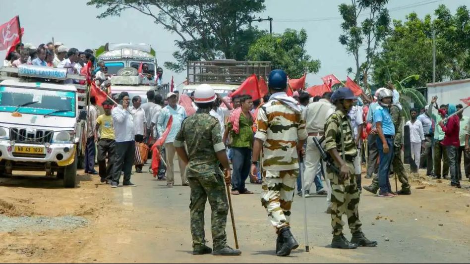 Lok Sabha Election 2024: BSF Jawan dies on duty at Birbhum polling booth in West Bengal Lok Sabha Election 2024: BSF Jawan dies on duty at Birbhum polling booth in West Bengal