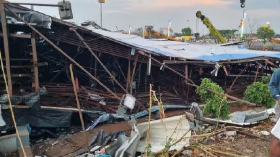 Hoarding collapse in Mumbai's Ghatkopar claims 14 lives, 74 rescued  Hoarding collapse in Mumbai's Ghatkopar claims 14 lives, 74 rescued