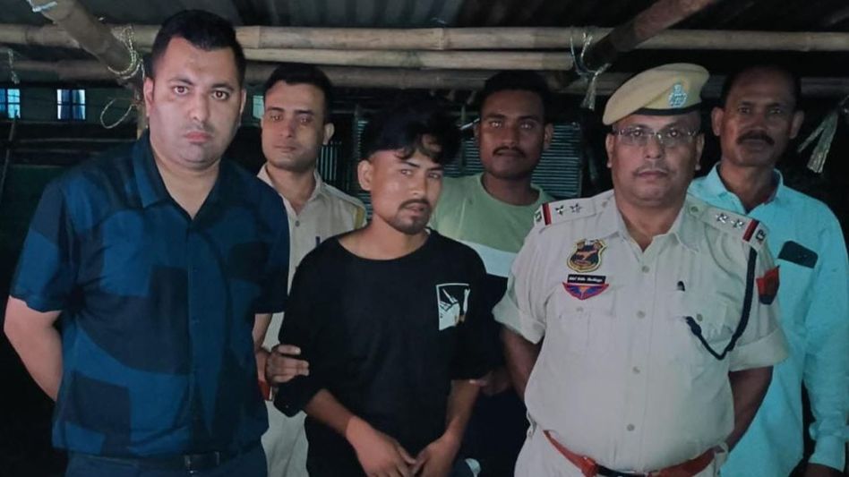 Assam: 22 containers of heroin seized in major STF raid in Guwahati, one arrested Assam: 22 containers of heroin seized in major STF raid in Guwahati, one arrested