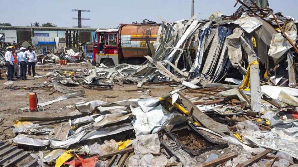 Mumbai: Man who put up Ghatkopar hoarding arrested after 16 dead in collapse Mumbai: Man who put up Ghatkopar hoarding arrested after 16 dead in collapse