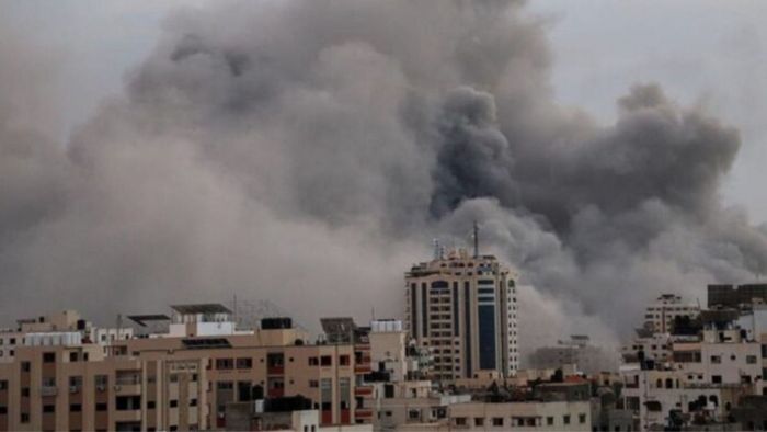 Israeli airstrike kills 20 in Gaza amid leadership rift