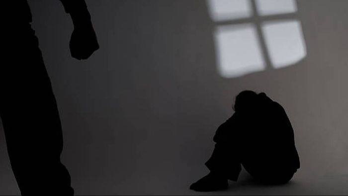 Nepali man held for assaulting wife in Pune, accused of using blade and nails