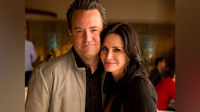 Courteney Cox still feels friend Matthew Perry's presence