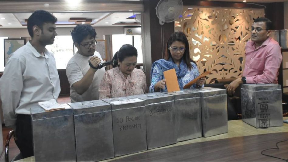 Sikkim's Namchi receives 9th batch of postal ballots, total count touches 388 Sikkim's Namchi receives 9th batch of postal ballots, total count touches 388