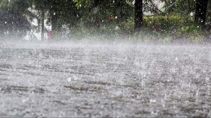 Orange alert for heavy rainfall in NE on May 27, pre-cyclone alert issued for West Bengal coast