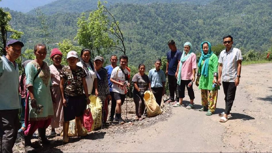 Sikkim: Pre-monsoon cleanliness drive held in Gyalshing to prevent epidemics Sikkim: Pre-monsoon cleanliness drive held in Gyalshing to prevent epidemics