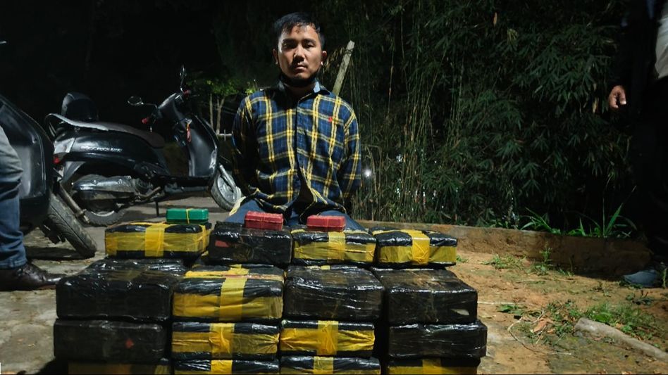 Mizoram police seizes over 3 kgs of heroin from Myanmar national Mizoram police seizes over 3 kgs of heroin from Myanmar national