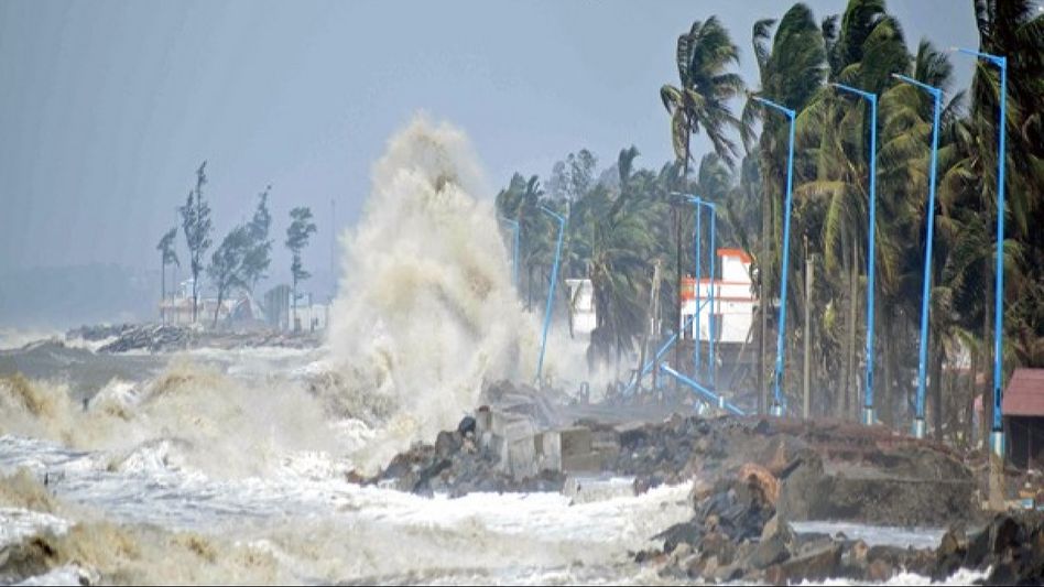 Cyclone 'Remal' batters coasts of Bangladesh and West Bengal amid heavy rains and strong winds Cyclone 'Remal' batters coasts of Bangladesh and West Bengal amid heavy rains and strong winds