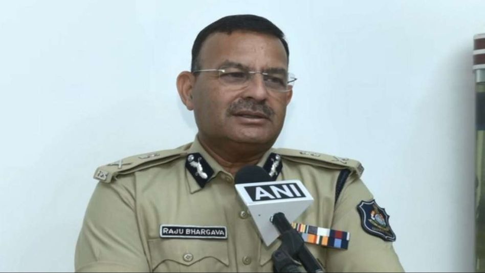 Gujarat: Rajkot civic chief, police commissioner and two other IPS officers transferred Gujarat: Rajkot civic chief, police commissioner and two other IPS officers transferred