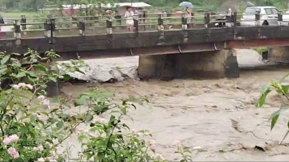 Manipur: 2 bridges closed due to heavy rainfall and rising water levels Manipur: 2 bridges closed due to heavy rainfall and rising water levels