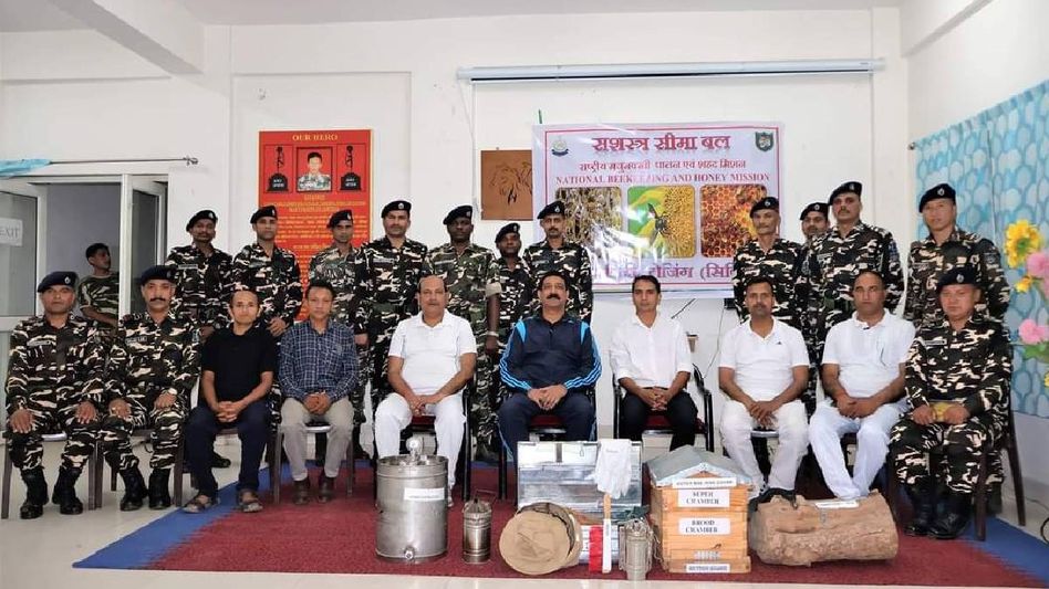 Sikkim: 36 Bn SSB Gyalshing and Horticulture Department organise workshop on beekeeping Sikkim: 36 Bn SSB Gyalshing and Horticulture Department organise workshop on beekeeping