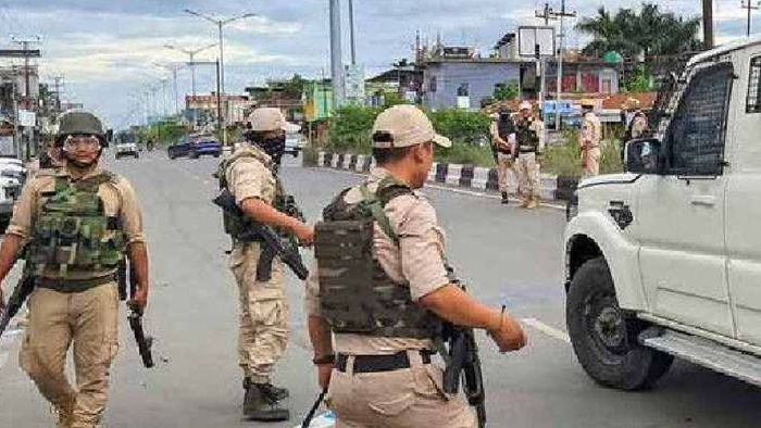 Manipur: Police disperse gathering of market vendors in Churachandpur, 24 detained