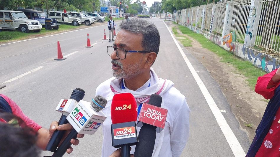 Tripura BJP workers not allowing counting agents, pushed out of halls: INDIA candidate Tripura BJP workers not allowing counting agents, pushed out of halls: INDIA candidate