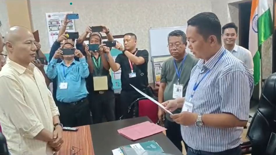 Congress wins both Lok Sabha seats in strife-torn Manipur Congress wins both Lok Sabha seats in strife-torn Manipur