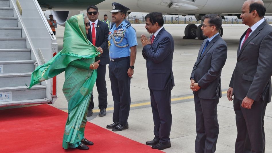 Bangladesh PM Sheikh Hasina first to arrive for Modi's swearing-in Bangladesh PM Sheikh Hasina first to arrive for Modi's swearing-in
