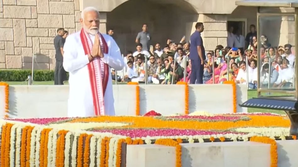 Modi pays tributes to Mahatma Gandhi, Atal Bihari Vajpayee ahead of historic 3rd term swearing-in as Prime Minister Modi pays tributes to Mahatma Gandhi, Atal Bihari Vajpayee ahead of historic 3rd term swearing-in as Prime Minister