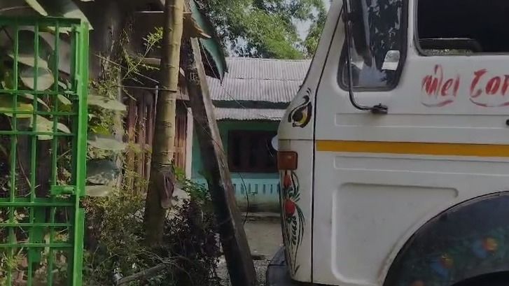 Speeding dumper crashes in Sivasagar, Assam; No injuries reported