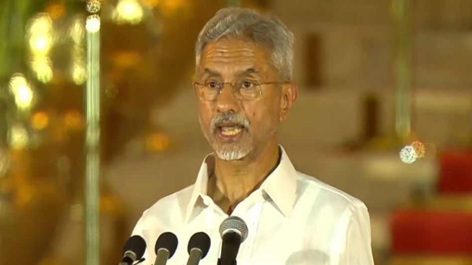 S Jaishankar takes oath as Union Cabinet Minister, vows to shape India's foreign policy S Jaishankar takes oath as Union Cabinet Minister, vows to shape India's foreign policy