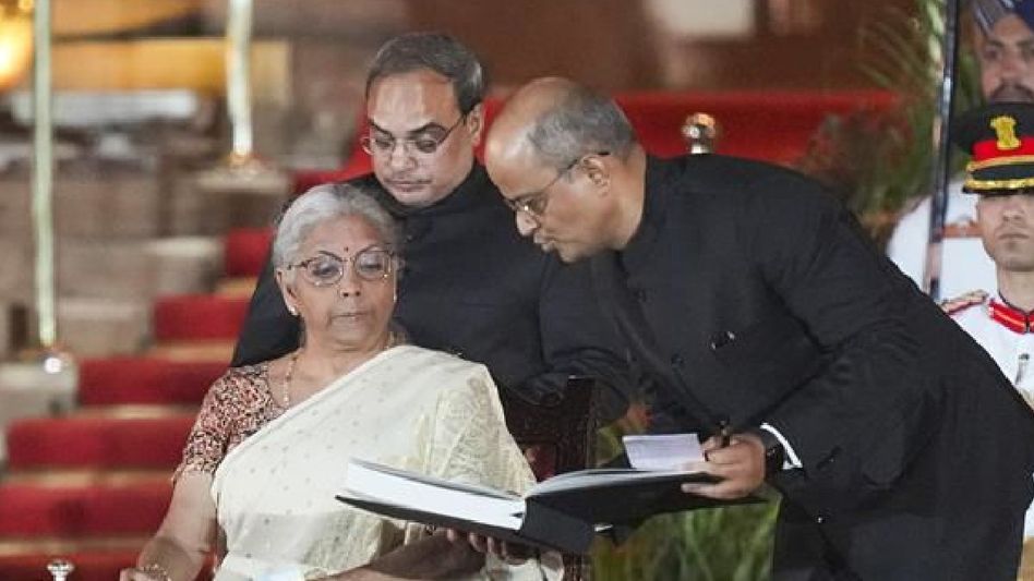 7 women, including Nirmala Sitharaman, inducted into new council of ministers 7 women, including Nirmala Sitharaman, inducted into new council of ministers