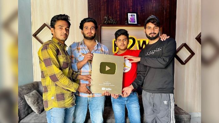 Tragic Crash in Amroha Kills Four YouTubers, Injures Four