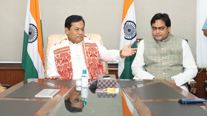 Sarbananda Sonowal takes charge as Minister of Ports, Shipping & Waterways