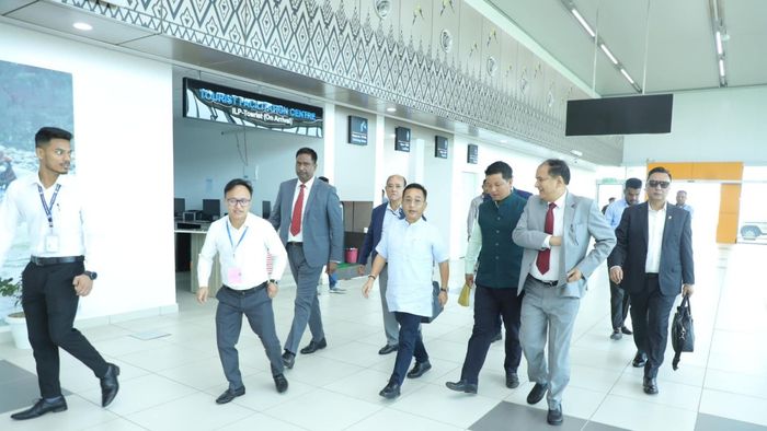 Sikkim Chief Minister arrives in Itanagar for Pema Khandu's swearing-in ceremony