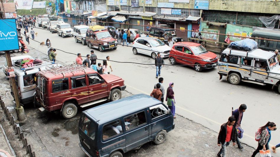 Sikkim government caps luxury vehicle taxi permits to 12 years, imposes fine Sikkim government caps luxury vehicle taxi permits to 12 years, imposes fine