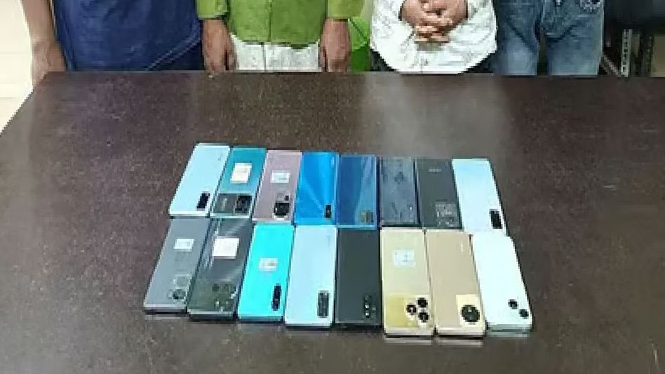 Assam: Guwahati Police launch effort to display unclaimed mobile phones and laptops for public retrieval  Assam: Guwahati Police launch effort to display unclaimed mobile phones and laptops for public retrieval