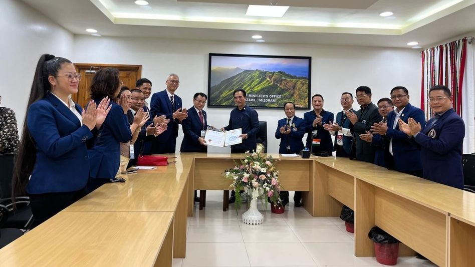 Mizoram CM Lalduhoma awarded Honorary 7th Dan Black Belt Mizoram CM Lalduhoma awarded Honorary 7th Dan Black Belt