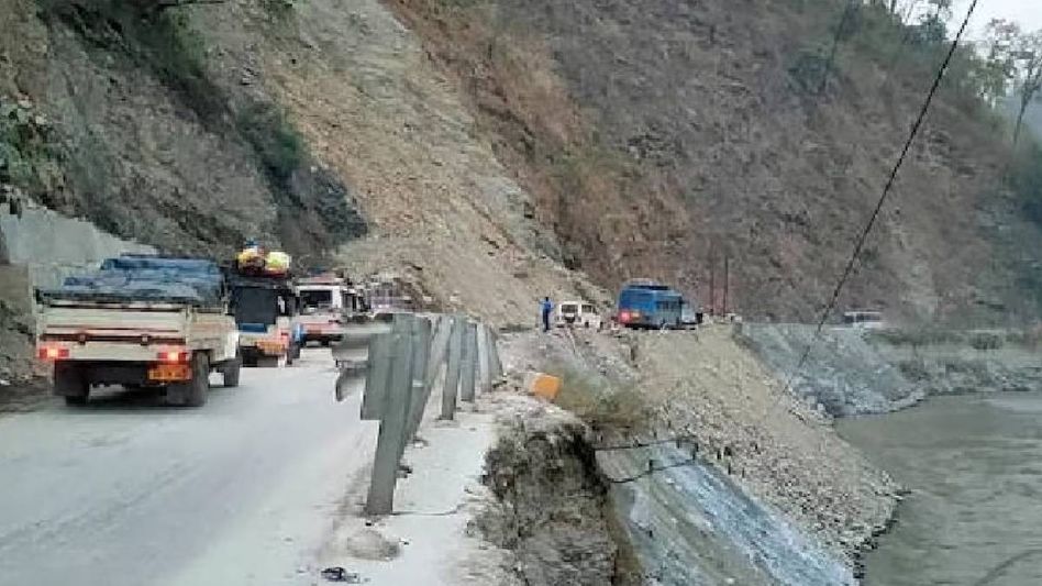 Sikkim government seeks IAF assistance to airlift stranded tourists in North Sikkim Sikkim government seeks IAF assistance to airlift stranded tourists in North Sikkim