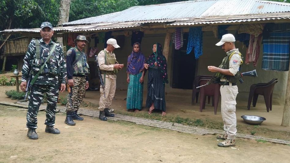 Manipur Police conducts search operation in Jiribam district's Borobekra amidst unrest Manipur Police conducts search operation in Jiribam district's Borobekra amidst unrest