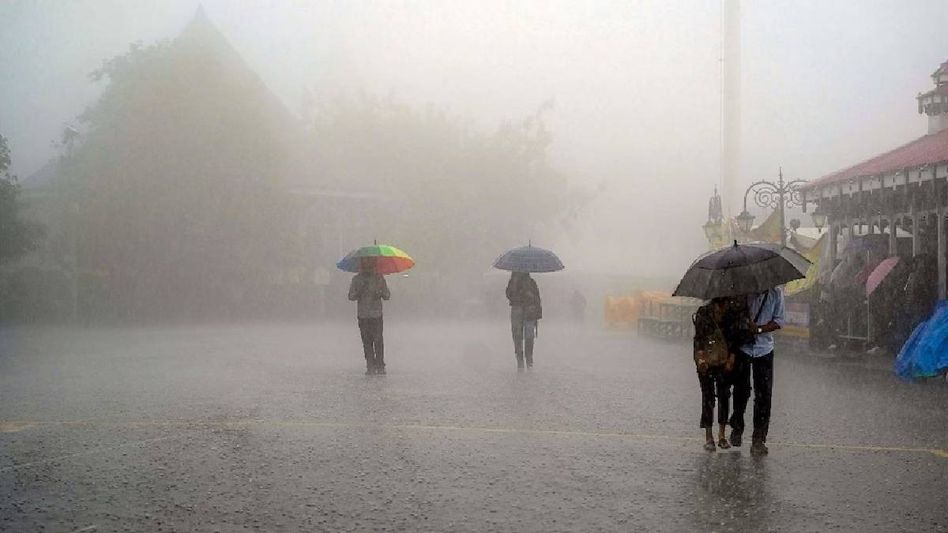 IMD issues heavy rainfall warning for Assam, Meghalaya IMD issues heavy rainfall warning for Assam, Meghalaya