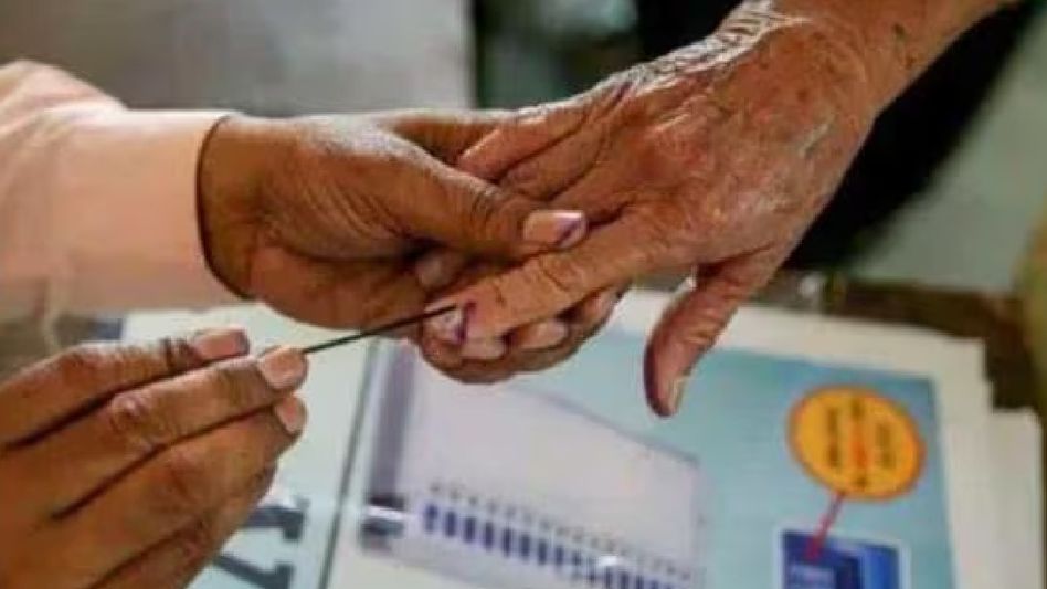 Tripura Congress to hold meeting to decide alliance with Left Front for Panchayat poll Tripura Congress to hold meeting to decide alliance with Left Front for Panchayat poll