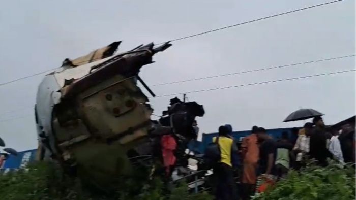 Goods train ignored signal, causing collision with Kanchanjungha Express: Railway chief