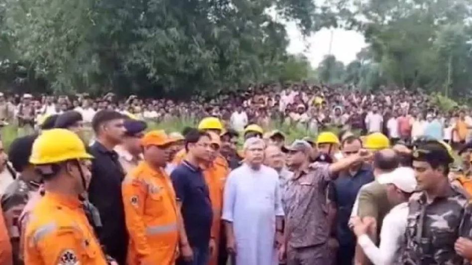 Kanchanjunga Express tragedy: Railway Minister visits accident site as inquiry begins Kanchanjunga Express tragedy: Railway Minister visits accident site as inquiry begins